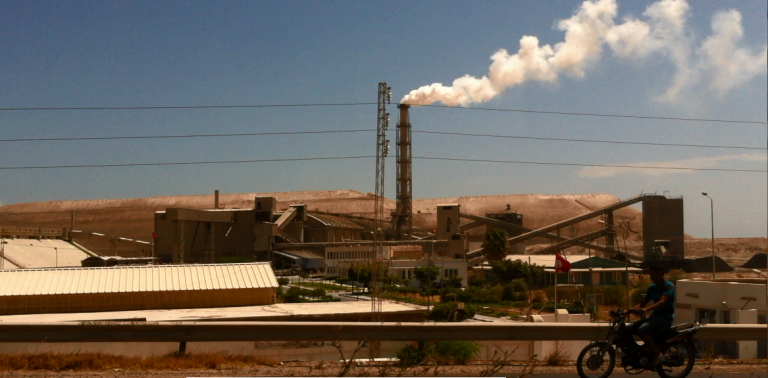 [:fr]Sfax : « Fermons l’usine pour développer la ville »[:ar]صفاقس: « اغلاق المصنع لتمية المدينة » [:]